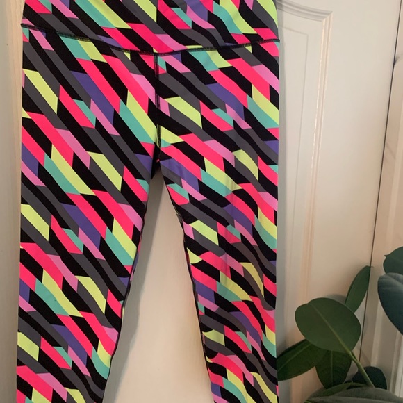 Victoria Secret Sport Tights - Picture 2 of 6